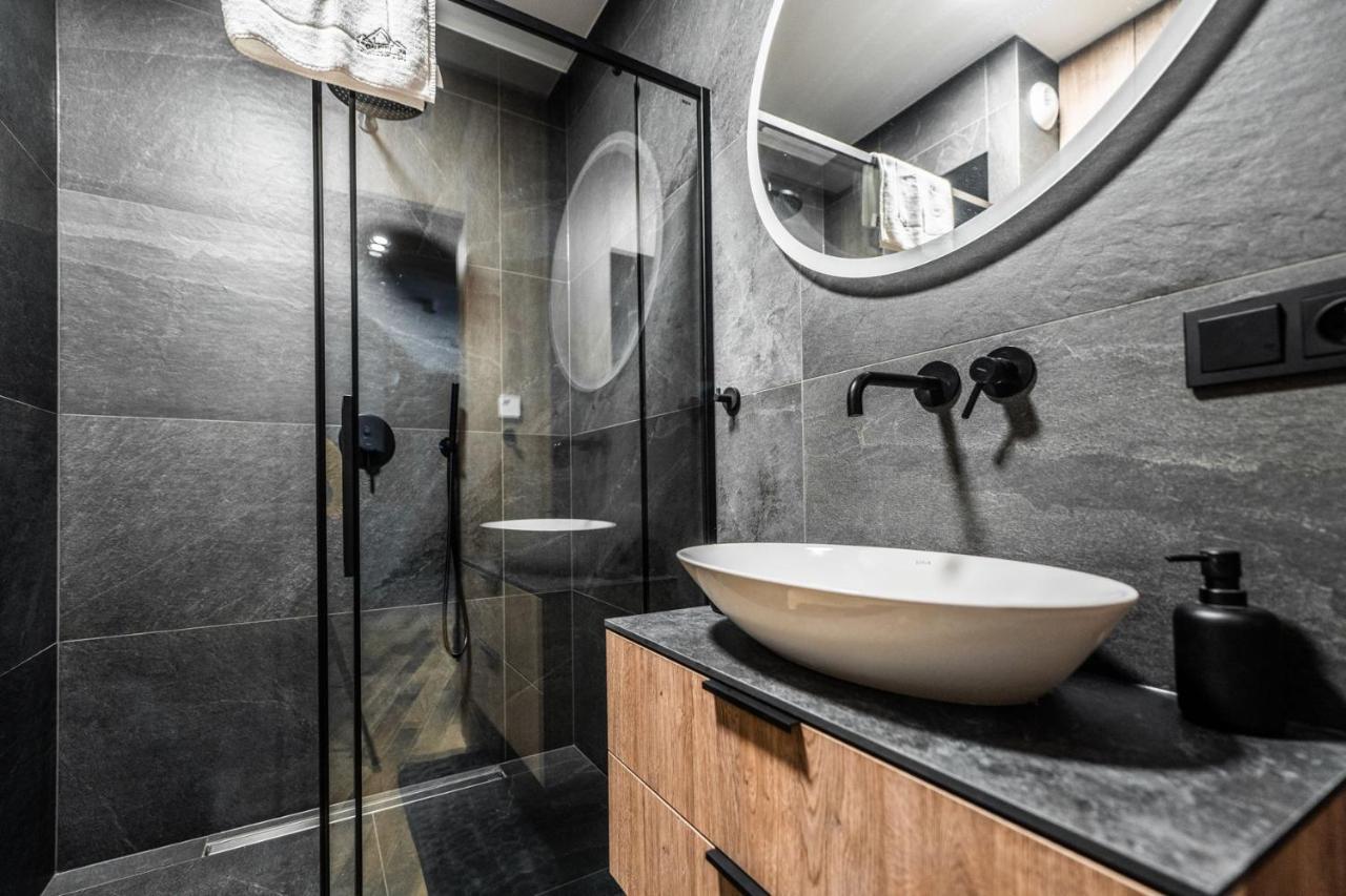 Stonehill24 - Apartament & Spa 斯克拉斯卡波伦巴 外观 照片