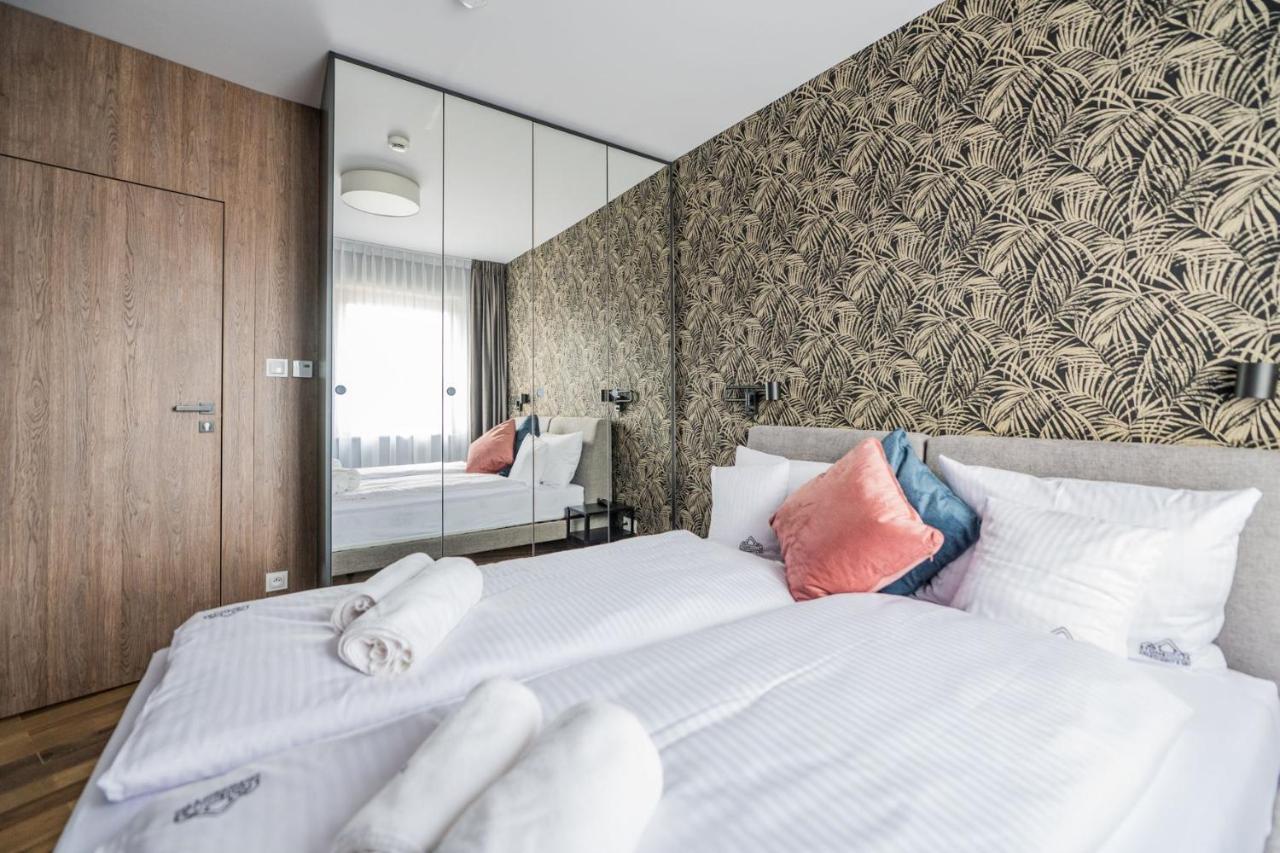 Stonehill24 - Apartament & Spa 斯克拉斯卡波伦巴 外观 照片