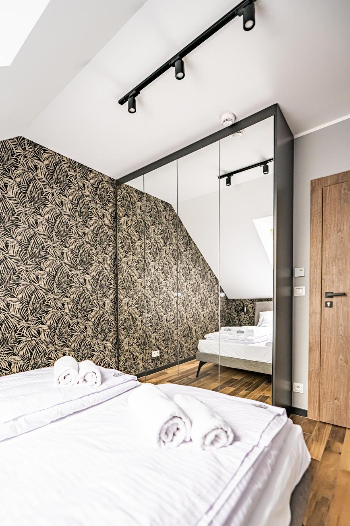 Stonehill24 - Apartament & Spa 斯克拉斯卡波伦巴 外观 照片