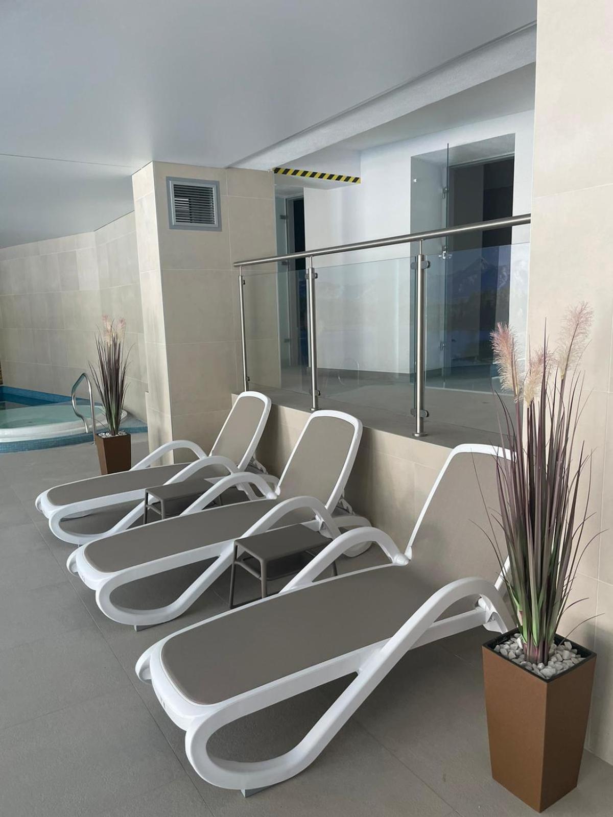 Stonehill24 - Apartament & Spa 斯克拉斯卡波伦巴 外观 照片